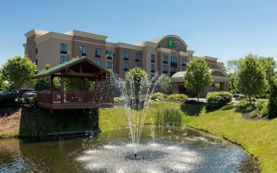 Holiday Inn Express & Suites Rochester Webster, an IHG Hotel