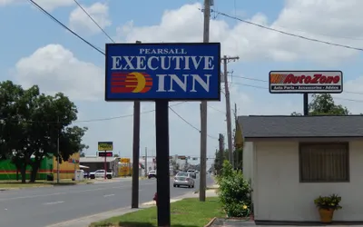 Pearsall Executive Inn