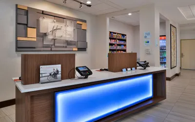 Holiday Inn Express & Suites Cincinnati - Mason, an IHG Hotel