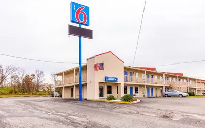 Motel 6 Mount Vernon, IL