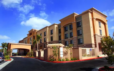 Hampton Inn & Suites Seal Beach