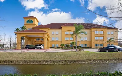 La Quinta Inn & Suites by Wyndham Pearland - Houston South