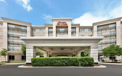 Hampton Inn & Suites Washington-Dulles International Airport