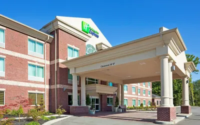 Holiday Inn Express & Suites Carrollton, an IHG Hotel