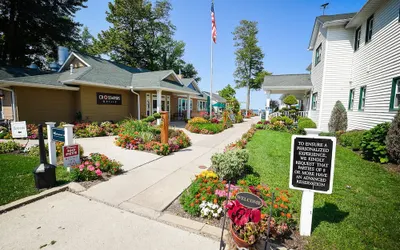 The Lakehouse Inn