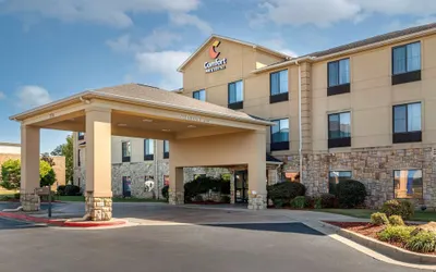 Comfort Inn & Suites Russellville I-40