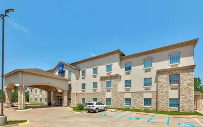 Baymont Inn & Suites by Wyndham Glen Rose