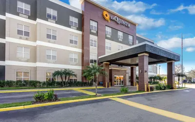 La Quinta Inn & Suites by Wyndham Tampa Central