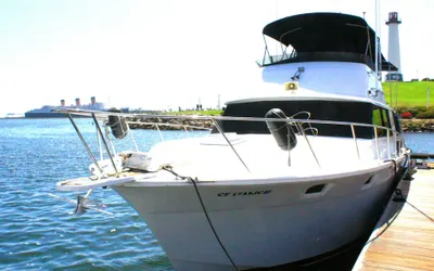 Dockside Boat & Bed Long Beach