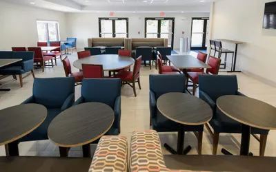 Holiday Inn Express & Suites Lexington NW-The Vineyard by IHG