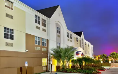 Candlewood Suites Galveston, an IHG Hotel