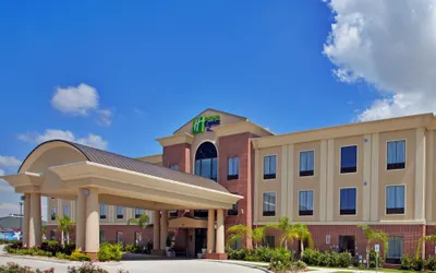 Holiday Inn Express & Suites Deer Park, an IHG Hotel