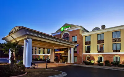 Holiday Inn Express Hinesville by IHG