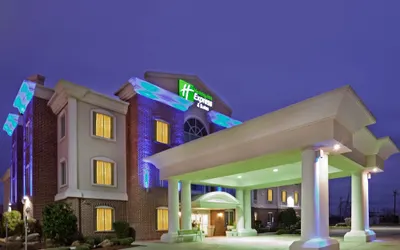 Holiday Inn Express & Suites Waxahachie, an IHG Hotel