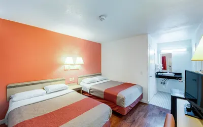 Motel 6 Greenville, TX