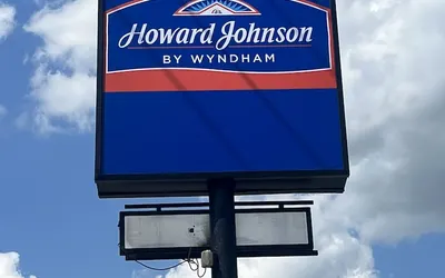 Howard Johnson by Wyndham Clarksville Tennessee