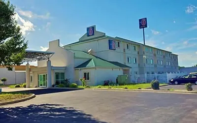 Motel 6 Seymour, IN - North