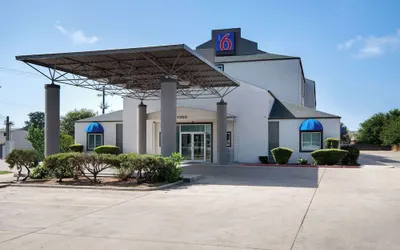 Motel 6 San Antonio, TX - South