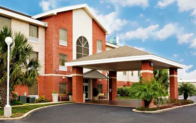 Holiday Inn Express Hotel & Suites Weslaco, an IHG Hotel