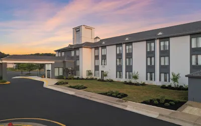 Spark by Hilton Fredericksburg Southpoint