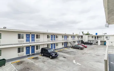 Motel 6 Long Beach, CA - International City