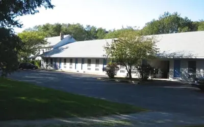 Captains Quarters Motel & Conference Center