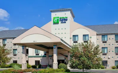 Holiday Inn Express & Suites Elkhart, an IHG Hotel