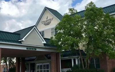 Country Inn & Suites by Radisson, Lewisburg, PA