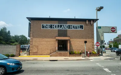 The Holland Hotel