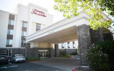 Hampton Inn & Suites Fresno