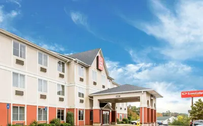 Econo Lodge Inn & Suites