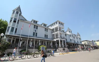 Lake View Hotel