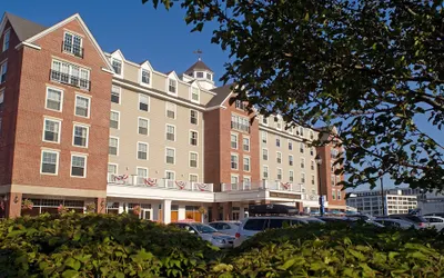 Salem Waterfront Hotel & Suites