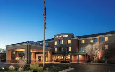 Courtyard by Marriott Kansas City Shawnee