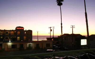 Motel 6 Pismo Beach - Pacific Ocean