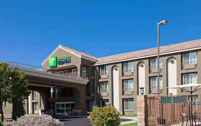 Holiday Inn Express Lancaster, an IHG Hotel