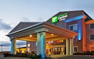 Holiday Inn Express & Suites Chickasha, an IHG Hotel