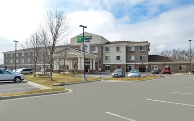 Holiday Inn Express & Suites Omaha West, an IHG Hotel