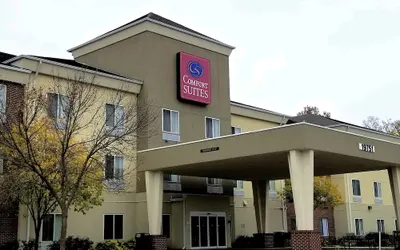 Comfort Suites Independence - Kansas City