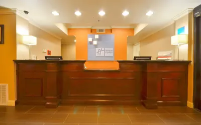 Holiday Inn Express Hotel & Suites Pine Bluff / Pines Mall, an IHG Hotel