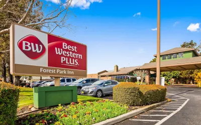 Best Western Plus Forest Park Inn