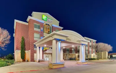 Holiday Inn Express & Suites Lake Worth, an IHG Hotel