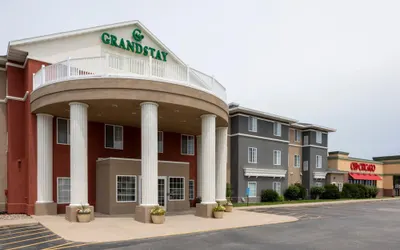 GrandStay Hotel & Suites