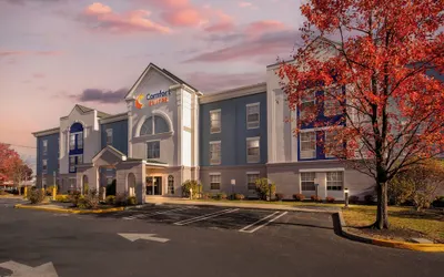 Comfort Suites East Brunswick - South River