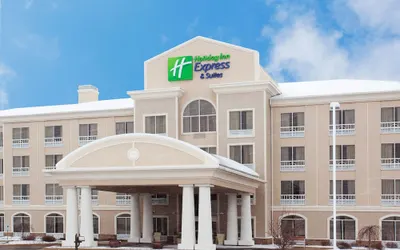 Holiday Inn Express Hotel & Suites Rockford-Loves Park, an IHG Hotel