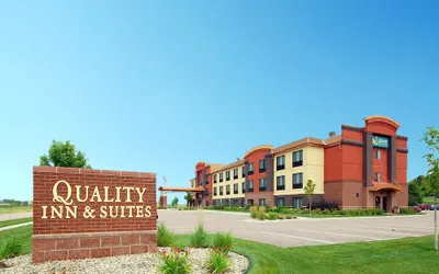 Quality Inn & Suites Airport North