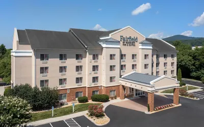 Fairfield Inn & Suites by Marriott Roanoke Hollins/I-81