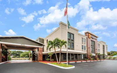 La Quinta Inn & Suites by Wyndham St. Petersburg Northeast