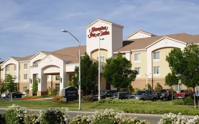 Hampton Inn & Suites Redding