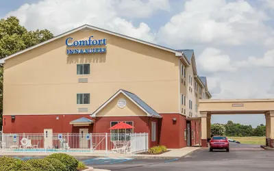 Comfort Inn & Suites Tuscumbia - Muscle Shoals